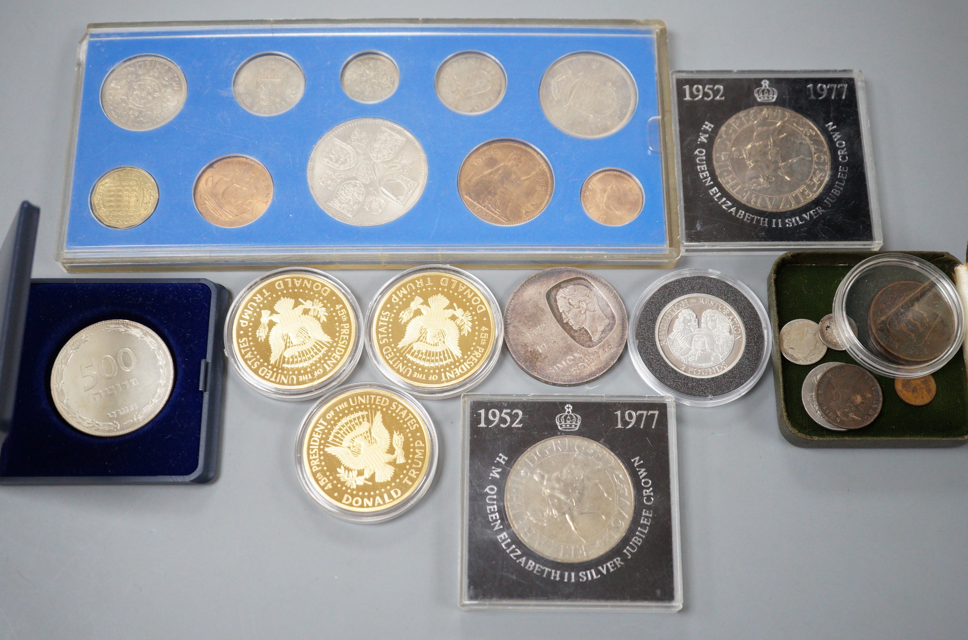 UK Royal Mint and World coins, including a 1799 penny, about UNC, a specimen set of QEII coronation 1953 coins, 2006 and 2010 £2 coins with minting errors, Venezuela 10 bolivares 1973, Donald Trump commemorative coins, a